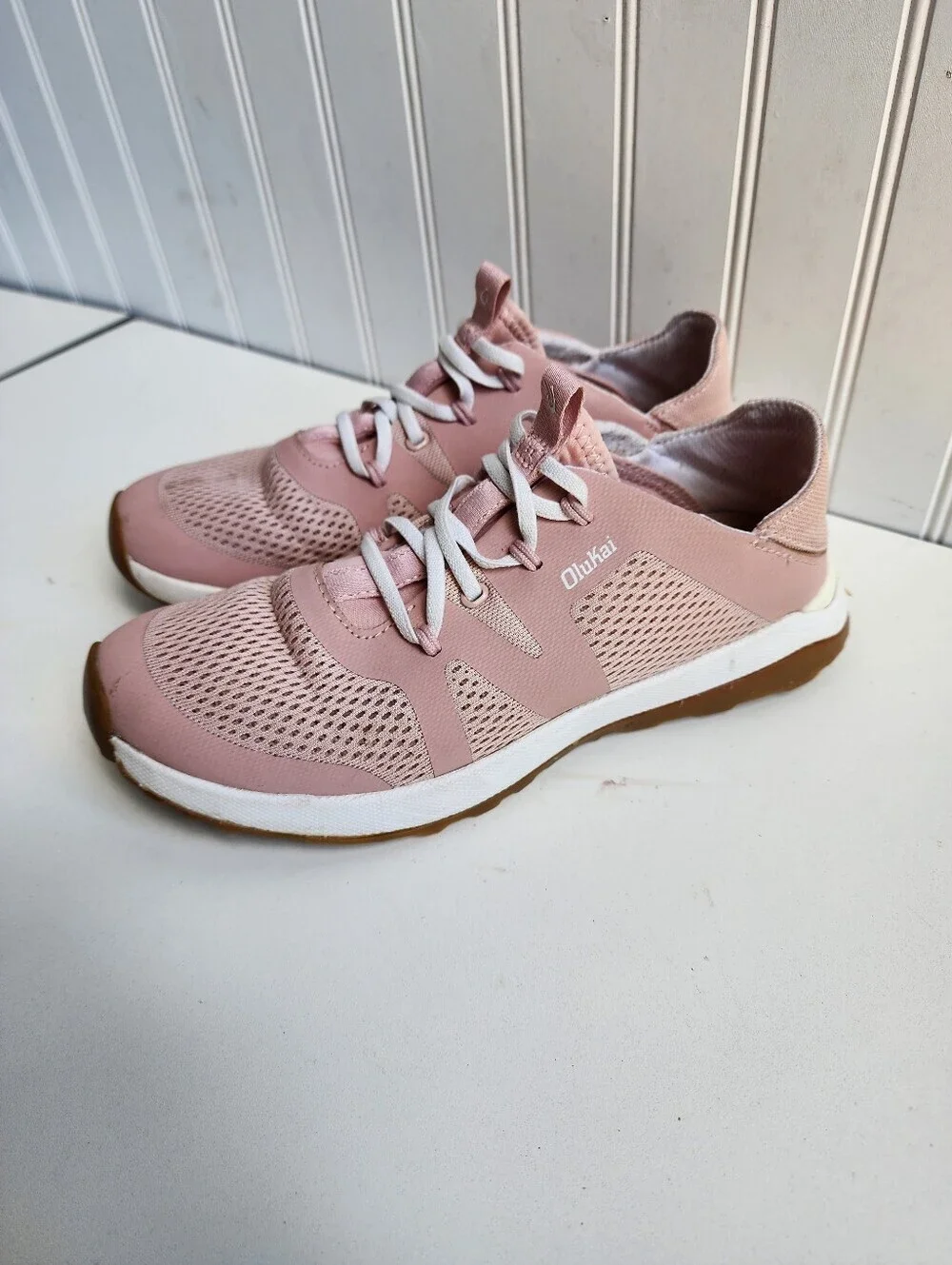 Olukai Huia Womens Sneaket Athletic Shoes Size 8  Soft Pink/Soft Pink Lighweight